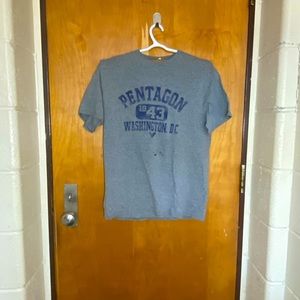 Vintage pentagon Washington DC 1943 tee shirt